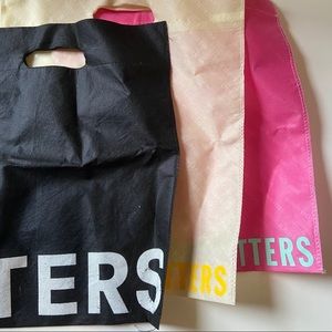 3 Urban Outfitters reuseable bags